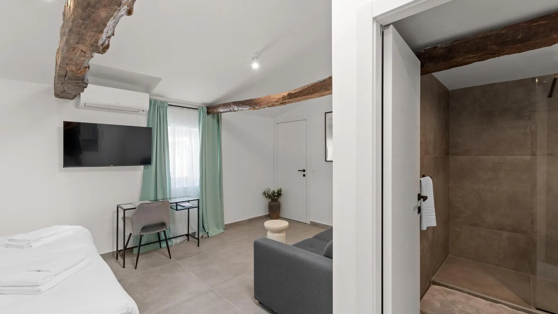 בוזט Konoba Most Rooms 4*,  קרואטיה