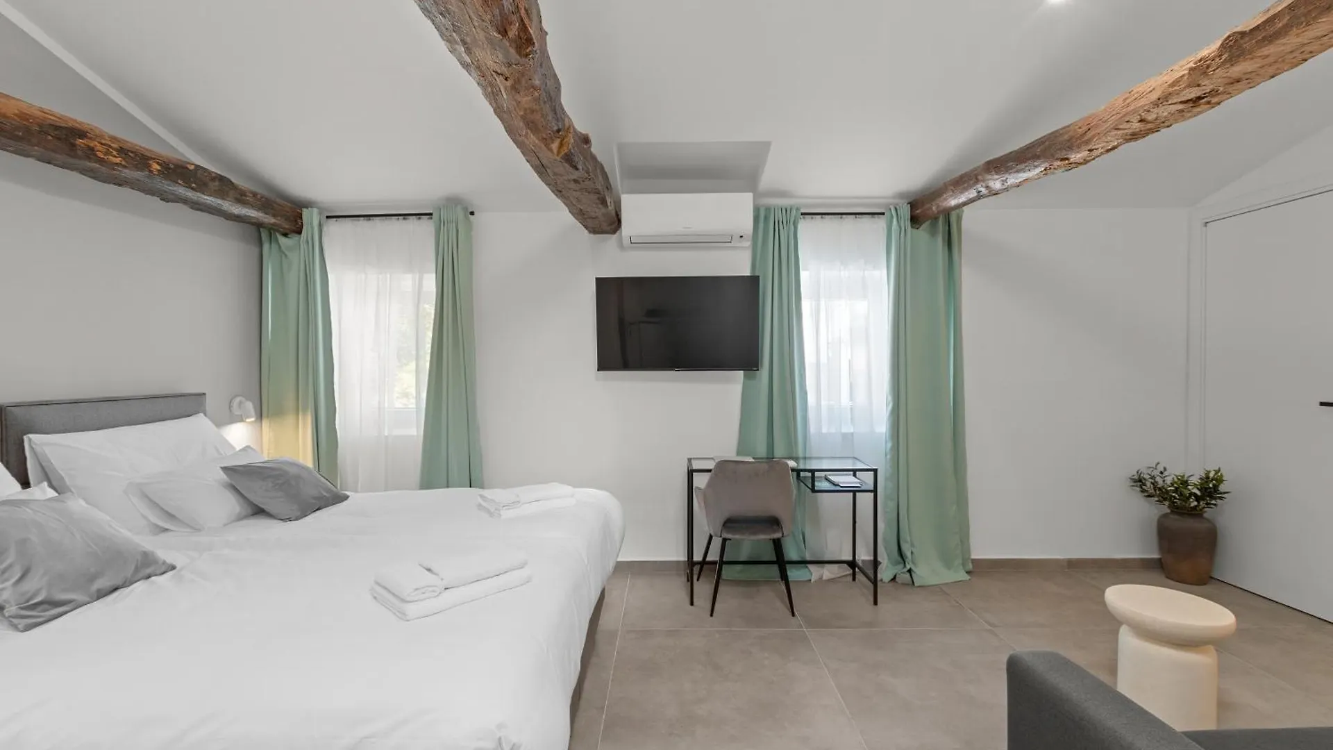 בוזט Konoba Most Rooms לינה וארוחת בוקר